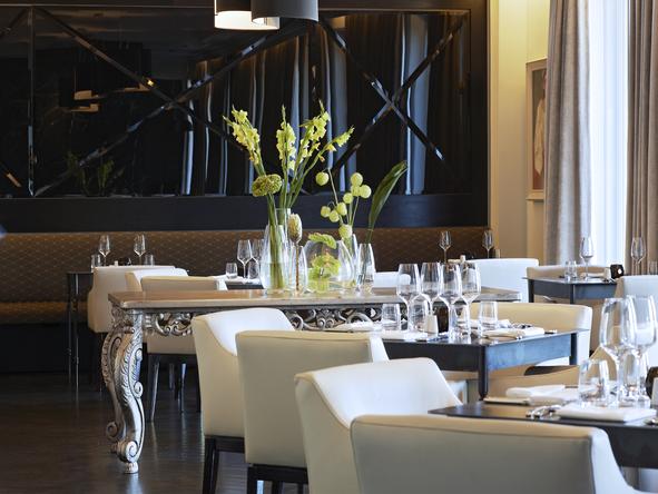 Queen Victoria Hotel - Dining 